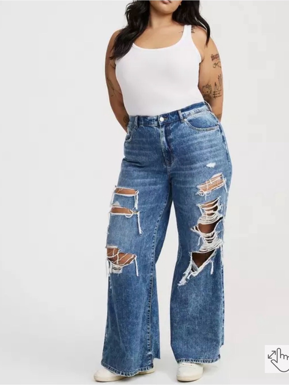 Torrid High-Rise Baggy Wide-Leg Jean Faded Blue Denim Distressed size 20 Short
